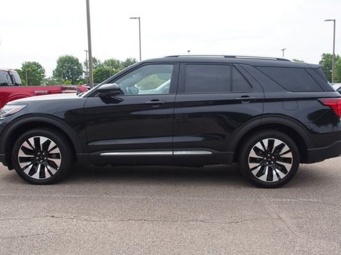 Certified 2025 Ford Explorer Platinum w/ LUX Leather Package AWD/4WD image 4