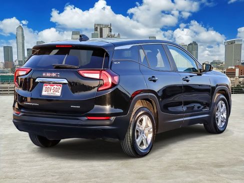 Used 2024 GMC Terrain SLE AWD/4WD image 4