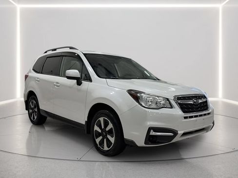 Used 2017 Subaru Forester 2.5i Premium w/ All-Weather Package AWD/4WD image 30