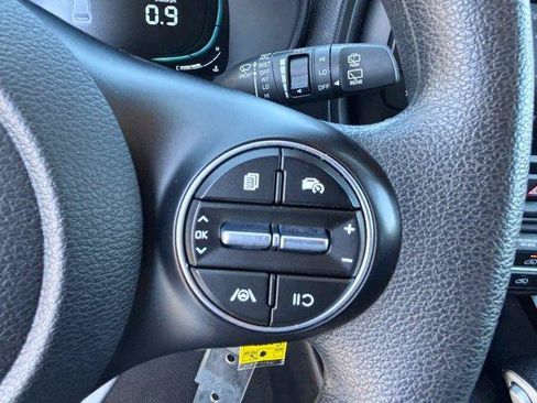 Used 2024 Kia Soul LX w/ Option Group 015 FWD image 23