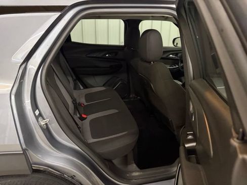 Used 2021 Chevrolet TrailBlazer LS FWD image 11