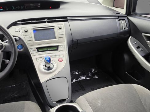 Used 2012 Toyota Prius Two FWD image 4