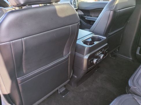 Used 2019 Ford Expedition Limited image 18
