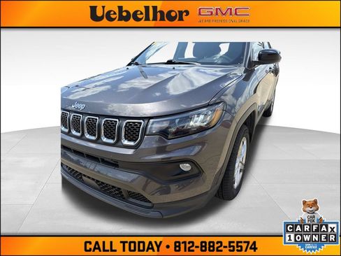 Used 2024 Jeep Compass Latitude AWD/4WD image 13