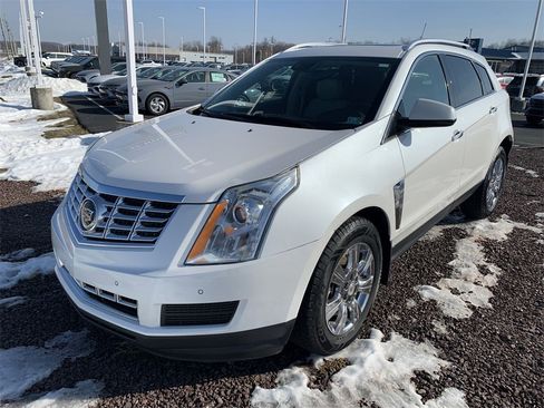 Used 2014 Cadillac SRX Luxury w/ Driver Assist Package image 4