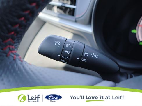 Used 2025 Toyota Sienna XSE image 18