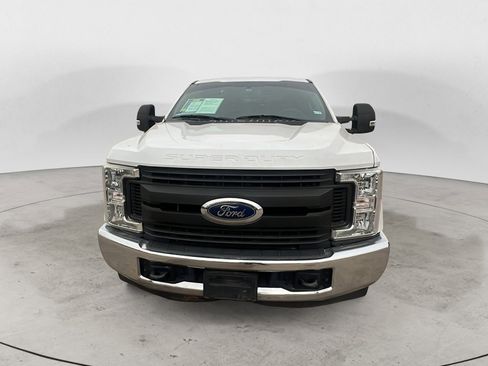 Used 2019 Ford F250 XL w/ XL Value Package image 2