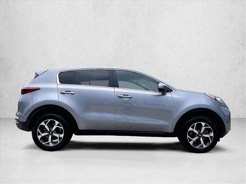 Used 2022 Kia Sportage LX AWD/4WD image 5