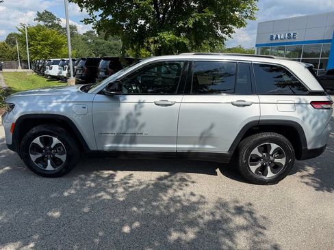 Used 2024 Jeep Grand Cherokee Limited 4xe AWD/4WD image 2
