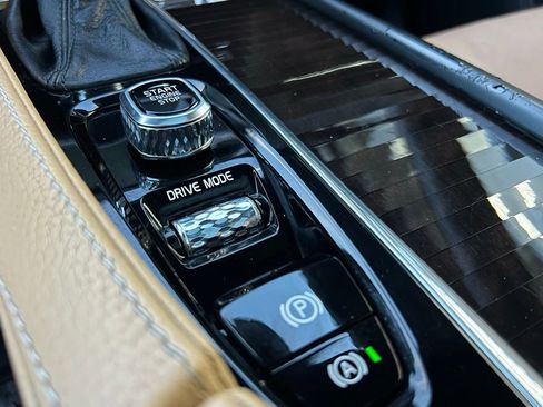 Used 2018 Volvo XC90 T5 Momentum w/ Convenience Package image 58