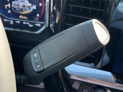 Used 2024 Chevrolet Silverado 2500 LTZ image 34