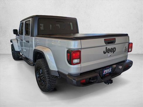 Used 2022 Jeep Gladiator Willys image 8
