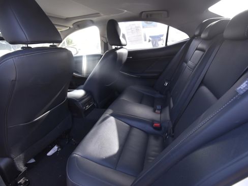 Used 2015 Lexus IS 250 w/ Navigation System Package image 10