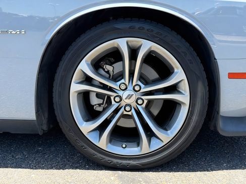 Used 2022 Dodge Challenger R/T RWD image 10