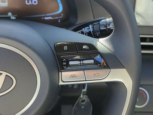 New 2026 Hyundai Elantra SE FWD image 25