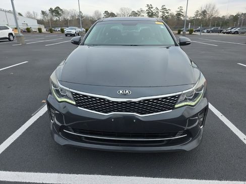 Used 2018 Kia Optima SX image 16