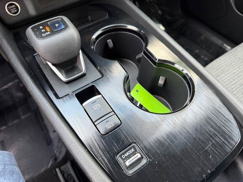 Used 2021 Nissan Rogue SV FWD image 36