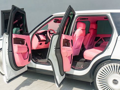 Used 2025 Land Rover Range Rover SE image 41