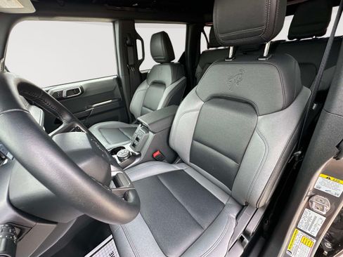 Used 2024 Ford Bronco Black Diamond w/ Sasquatch Package AWD/4WD image 22