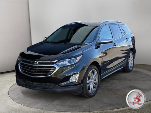 Used 2022 Chevrolet Equinox LS AWD/4WD image 3