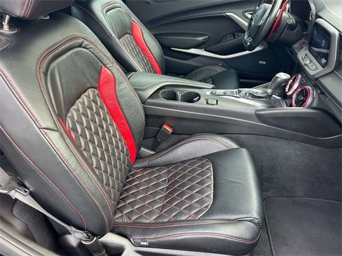 Used 2023 Chevrolet Camaro LT w/ RS Package image 17
