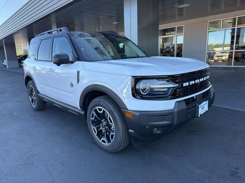 Used 2025 Ford Bronco Sport Outer Banks w/ Outer Banks Tech Package+ image 1