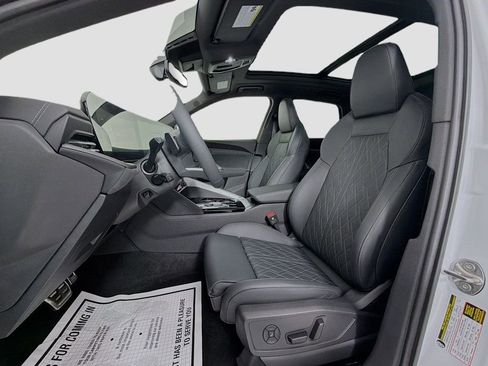 Certified 2025 Audi SQ5 Premium Plus image 22