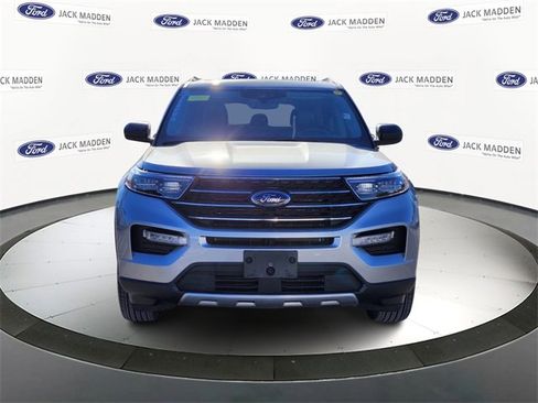 Certified 2022 Ford Explorer XLT w/ Equipment Group 202A image 8