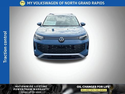 New 2026 Volkswagen Tiguan SE image 8