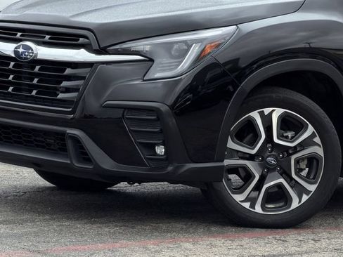 Used 2023 Subaru Ascent Limited AWD/4WD image 9