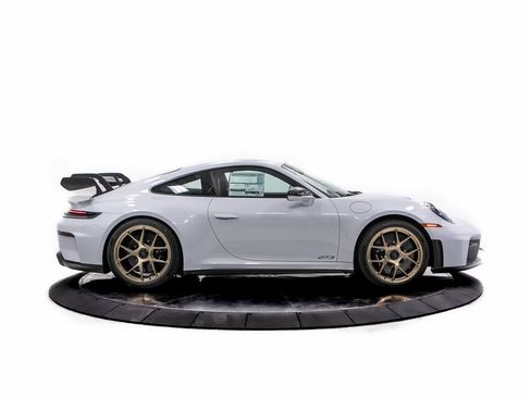 New 2026 Porsche 911 GT3 image 8