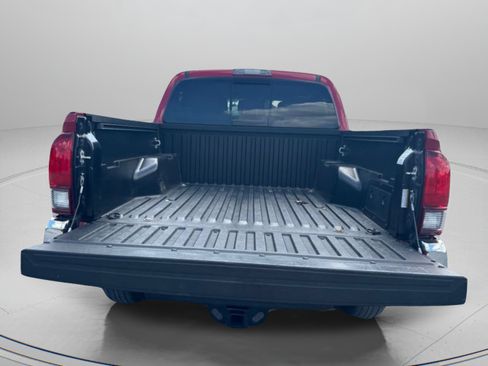 Used 2021 Toyota Tacoma SR5 RWD image 13