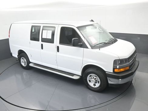 Used 2024 Chevrolet Express 2500 w/ Driver Convenience Package image 45