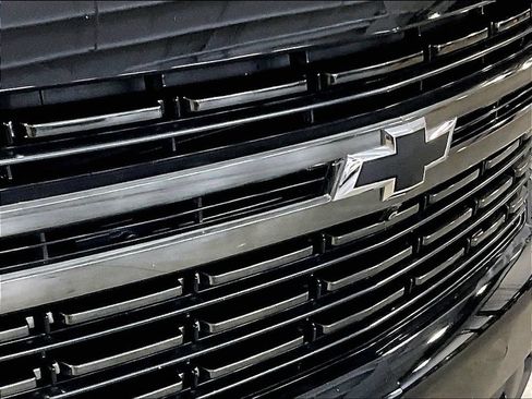 Used 2022 Chevrolet Tahoe RST w/ Luxury Package AWD/4WD image 33