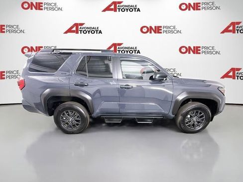 Certified 2025 Toyota 4Runner SR5 AWD/4WD image 9