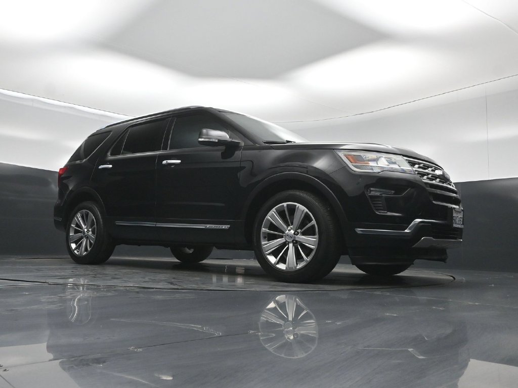 Used 2018 Ford Explorer Limited AWD/4WD image 3
