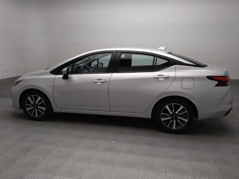 Used 2025 Nissan Versa SV FWD image 3
