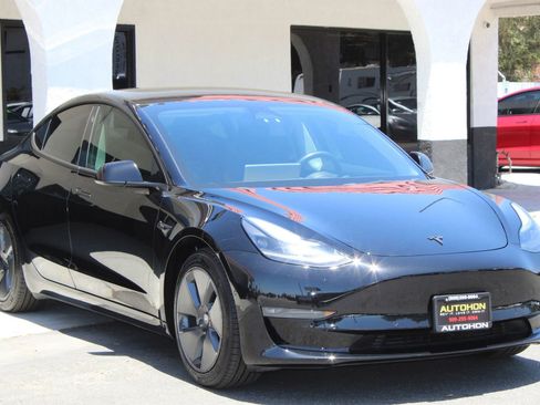 Used 2022 Tesla Model 3 Long Range AWD/4WD image 3