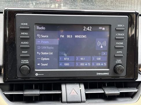 Used 2022 Toyota RAV4 XLE w/ Convenience Package FWD image 23