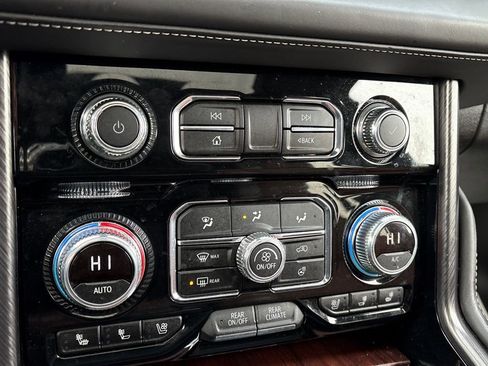 Certified 2023 GMC Yukon Denali Ultimate image 16