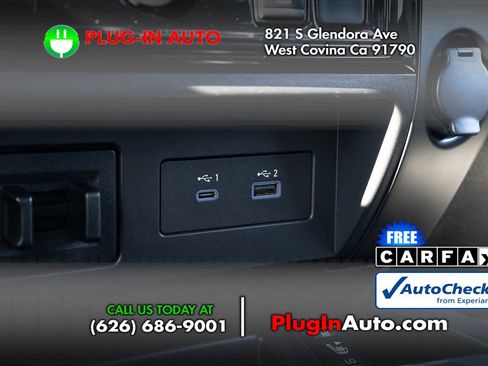 Used 2023 Nissan Titan SV w/ SV Convenience Package image 29