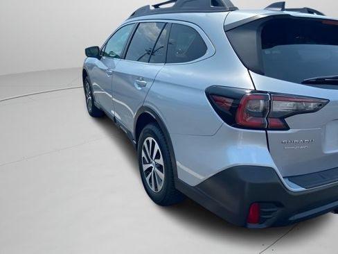 Used 2021 Subaru Outback Premium AWD/4WD image 15