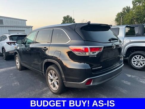 Used 2015 Toyota Highlander XLE FWD image 3