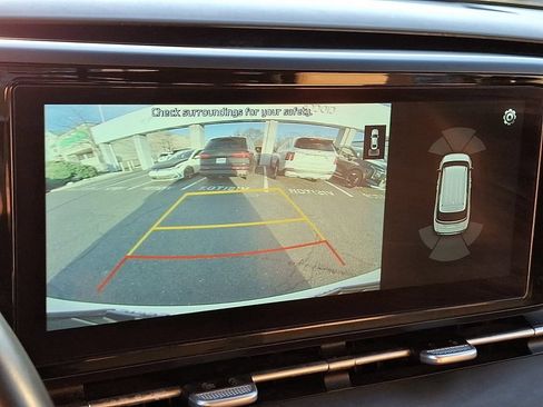 Used 2022 Kia Carnival EX FWD image 21