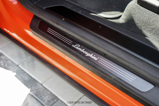 Used 2024 Lamborghini Urus S AWD/4WD image 42