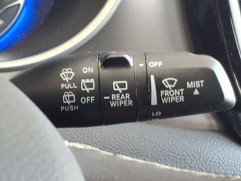 New 2027 Chrysler Pacifica Select FWD image 28