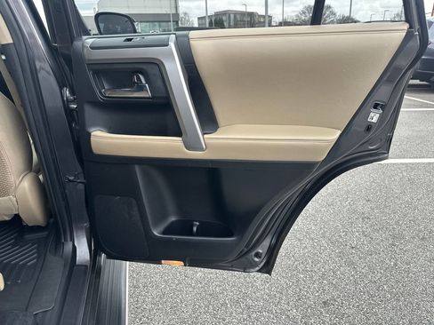 Used 2017 Toyota 4Runner SR5 image 16