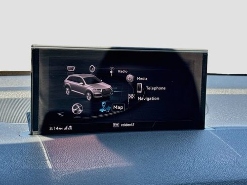 Used 2018 Audi Q7 3.0T Prestige AWD/4WD image 17