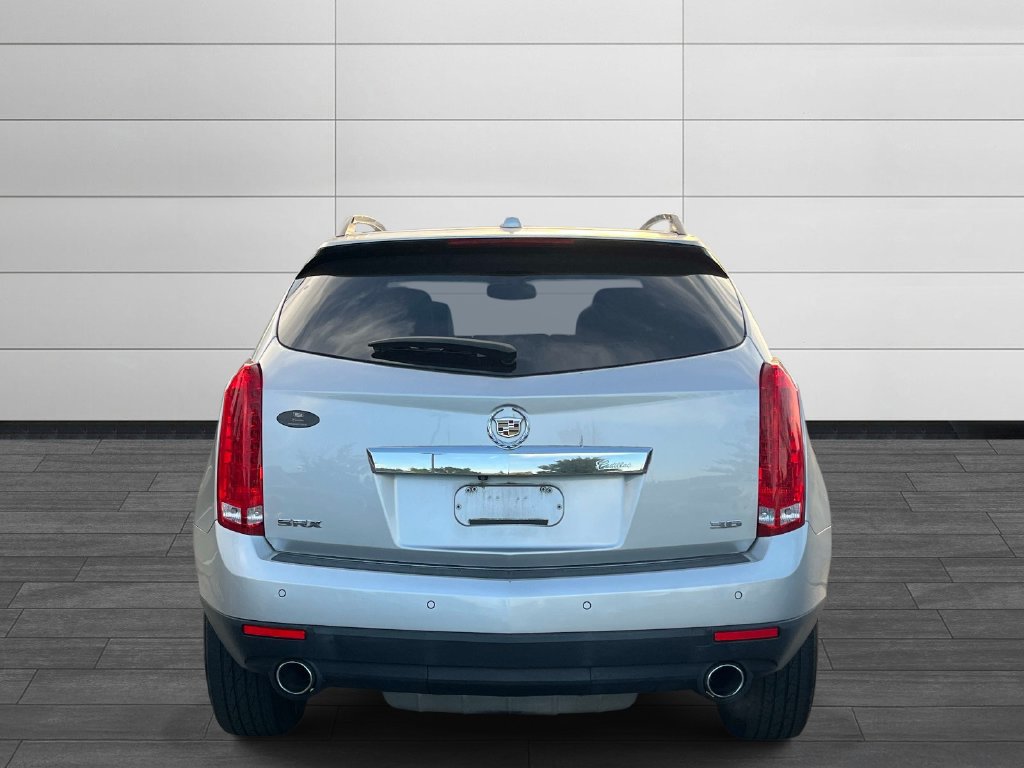 Used 2016 Cadillac SRX Luxury FWD image 4