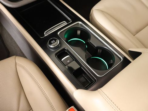 Used 2022 Lincoln Corsair AWD w/ Premium Package image 9